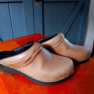 LL Bean Brown Braided Leather Strap Mules Women's sz 8
